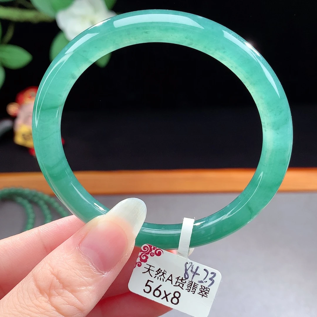 未镶嵌手镯（圆镯）翡翠