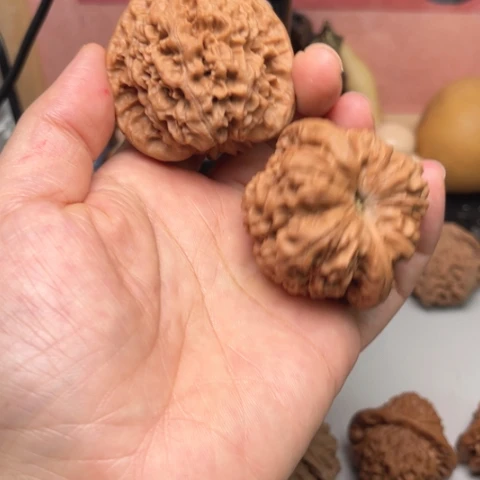 荒****文玩核桃吊坠官帽