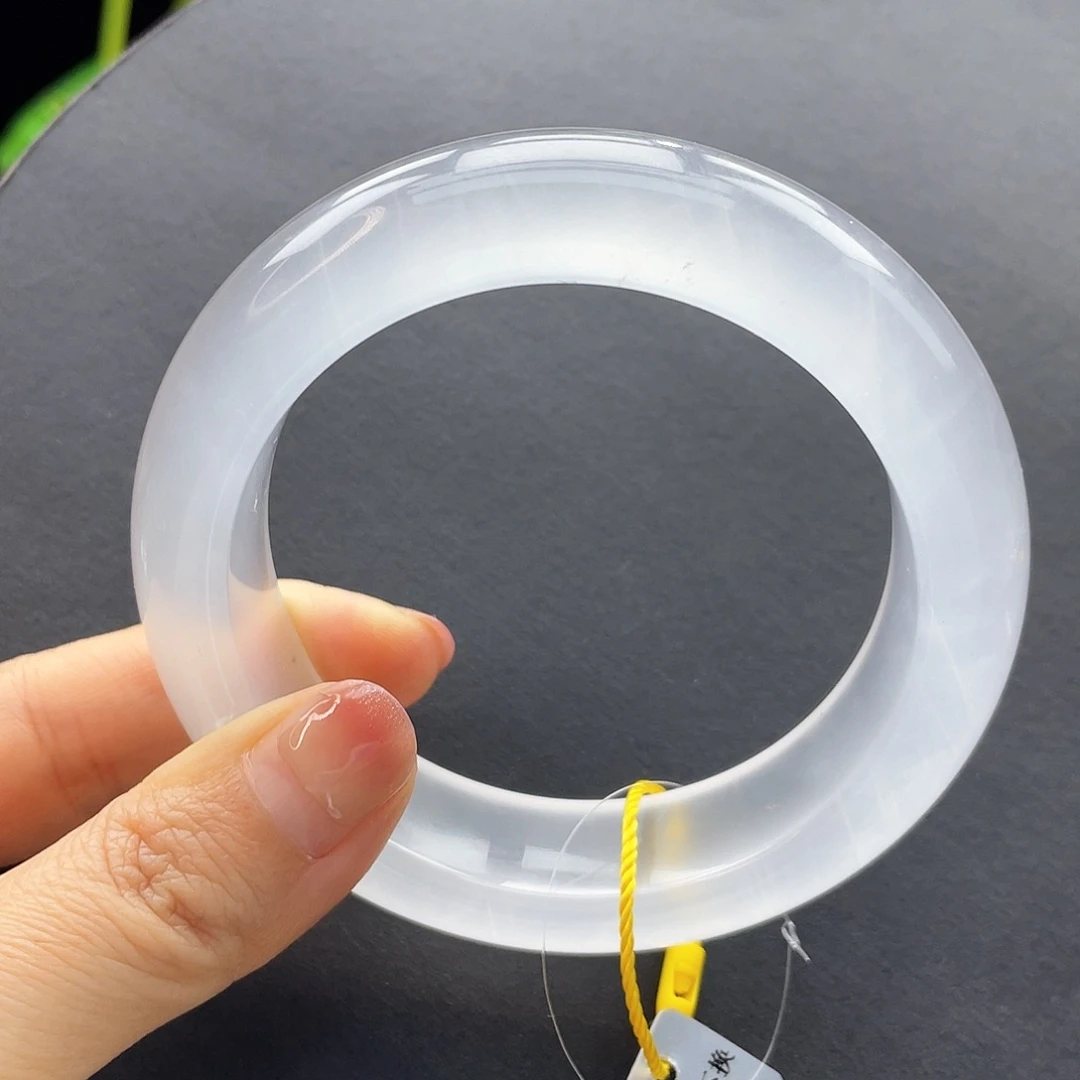 石英质玉手镯未镶嵌58佳