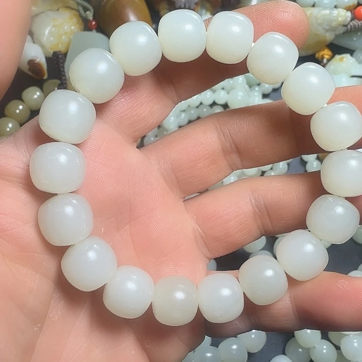 a***生和田玉（子料）未镶嵌手链