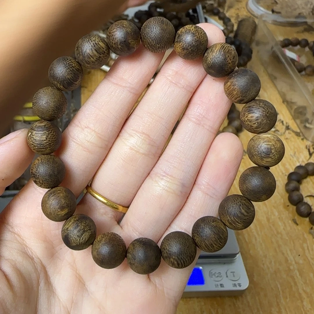 秋***H沉香碎屑沉香海南白棋乌身原夜1.0单圈8g