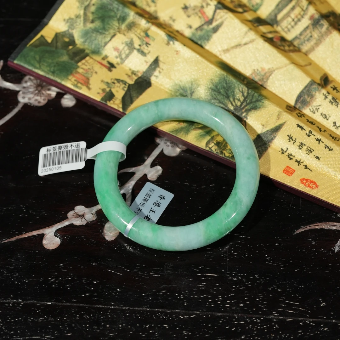 1.6香港王老板-翡翠手镯2c404