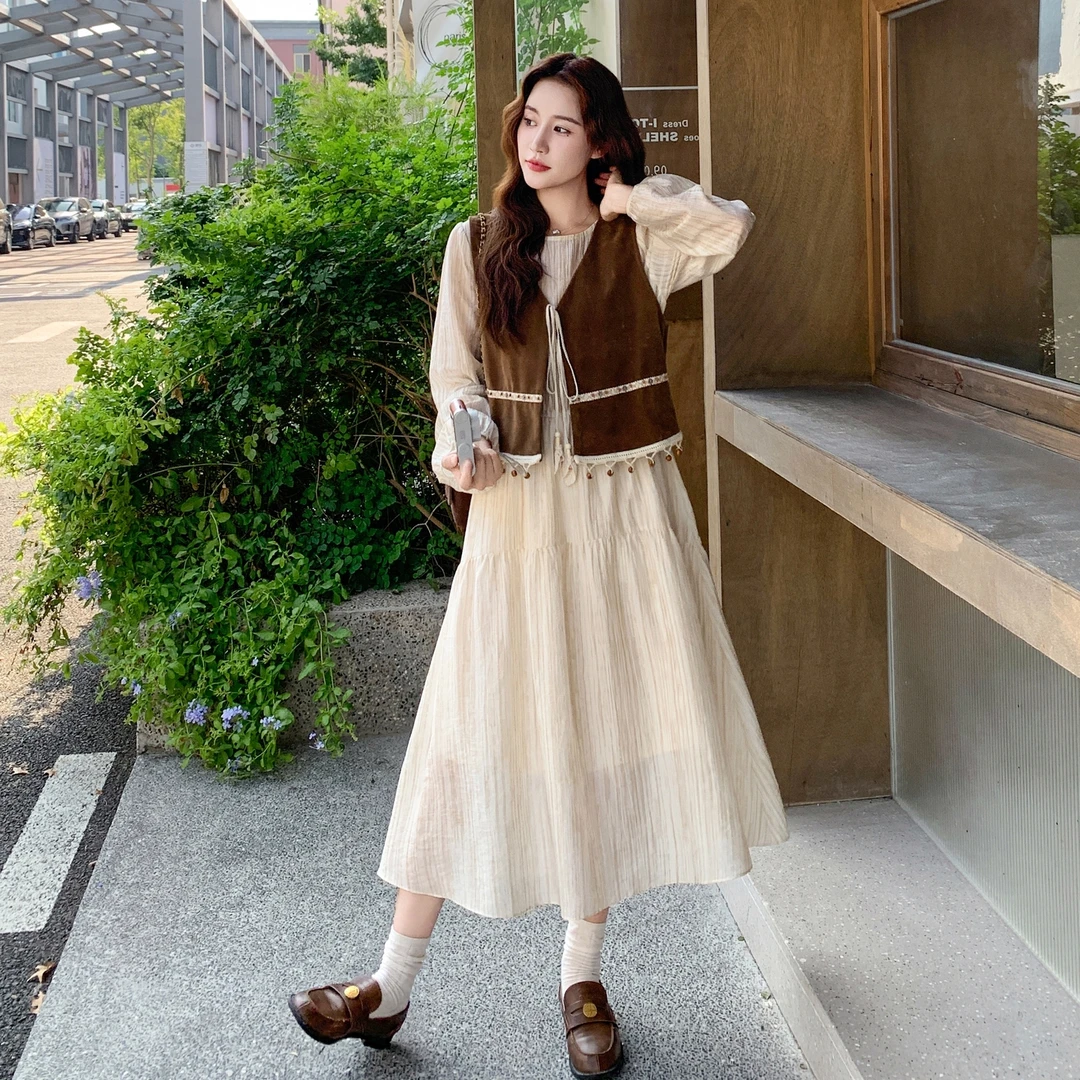 韩系早秋穿搭一整套超火今年流行度假风连衣裙美拉德马甲两件套