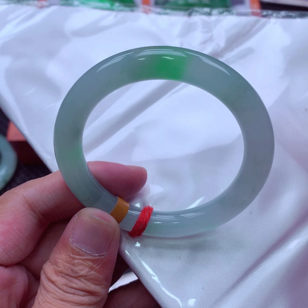 未镶嵌手镯翡翠五*