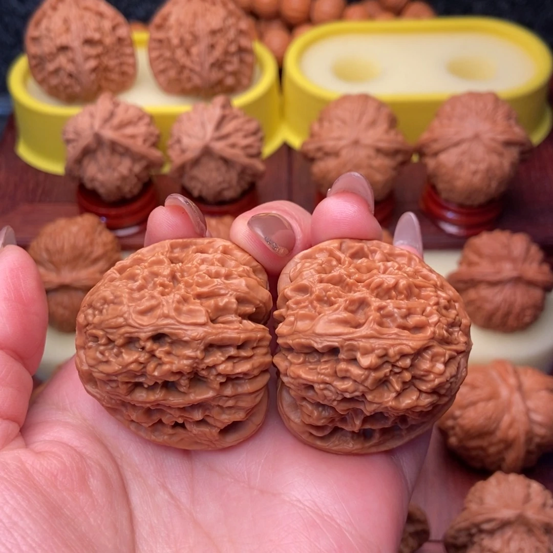 把件文玩核桃40“红皮”三角彊“大漏”