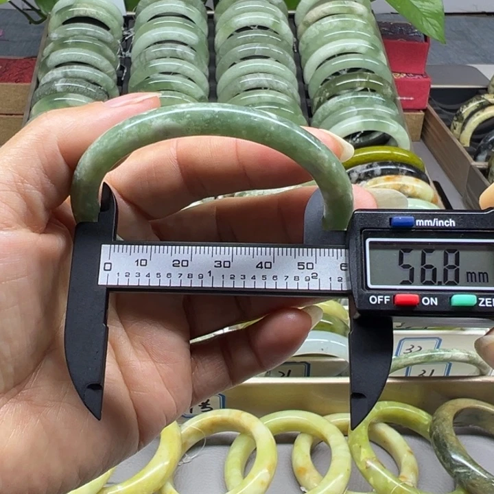 蛇纹石玉未镶嵌手镯32