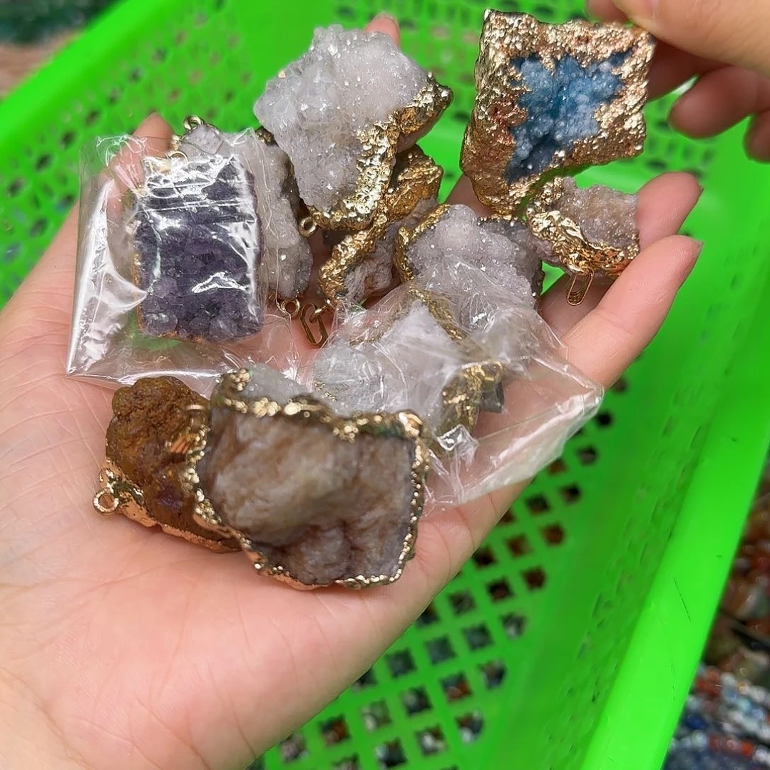 玛瑙/玉髓合金珠宝半成品水晶晶洞一个不挑