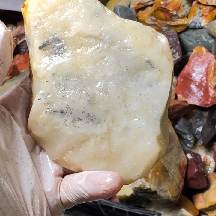 燎***人寿山石寿山石的颜色