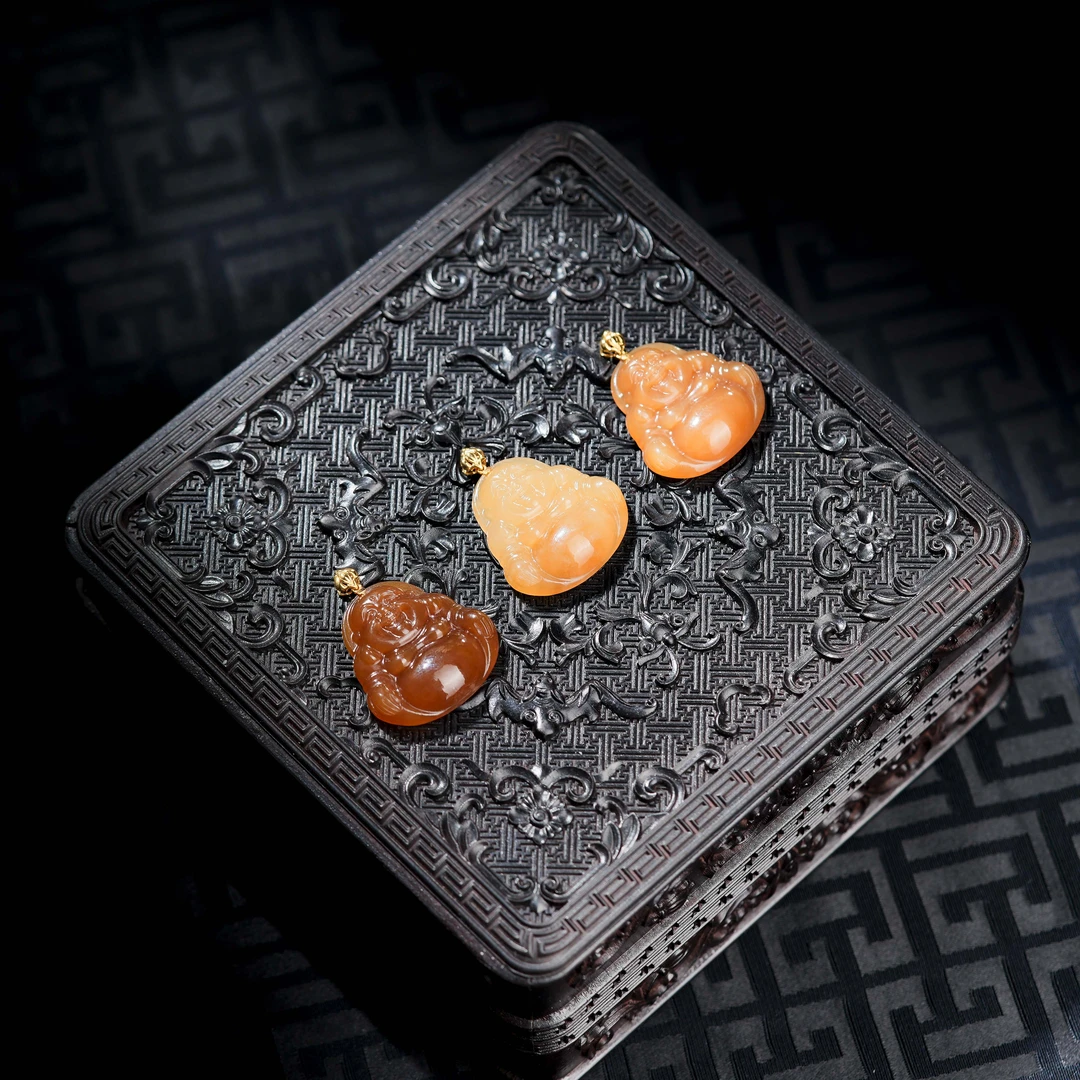 【博姐臻选】和田玉老糖料18K精品佛公吊坠D6487多样性发其一