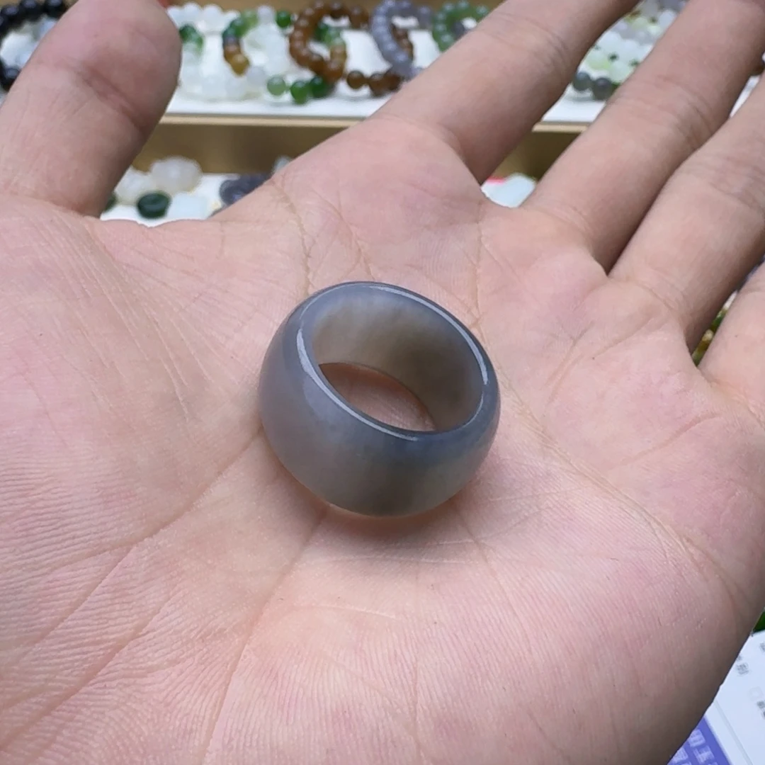 长***，手链未镶嵌和田玉