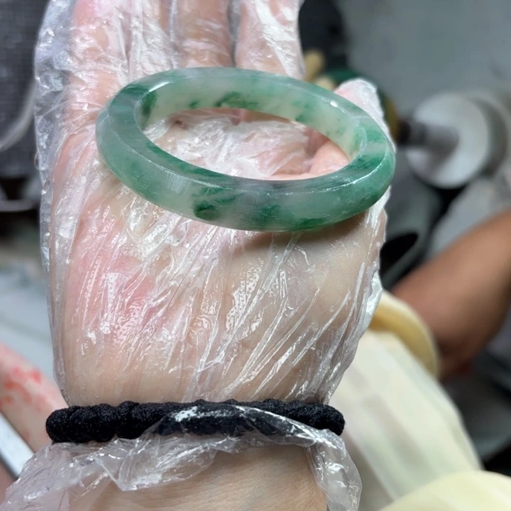 石英质玉手镯未镶嵌?****?定制