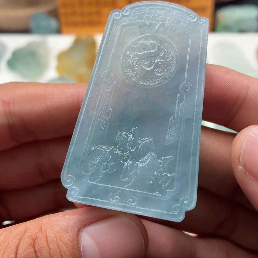 定制翡翠未镶嵌龙马精神仿古牌