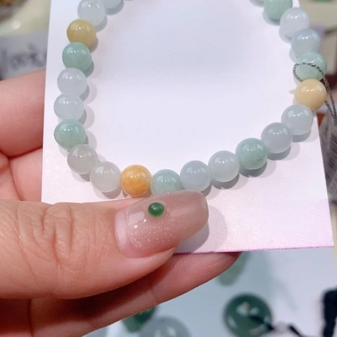 颈饰未镶嵌翡翠手串