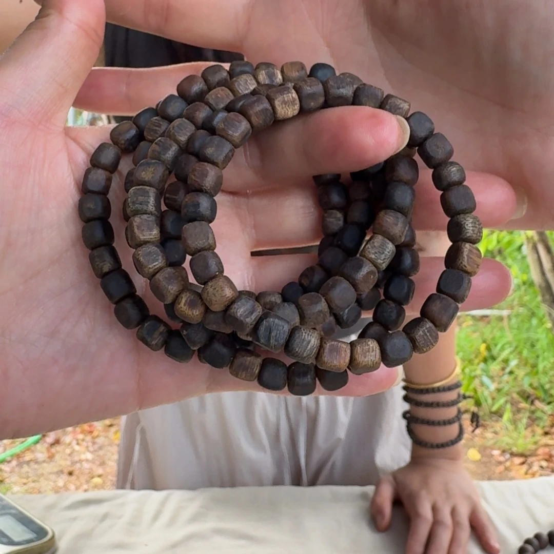 沉香碎屑沉香绿奇楠沉水单圈约0.6多样性发一条