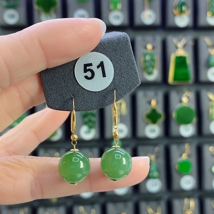 18K金镶嵌和田玉耳饰