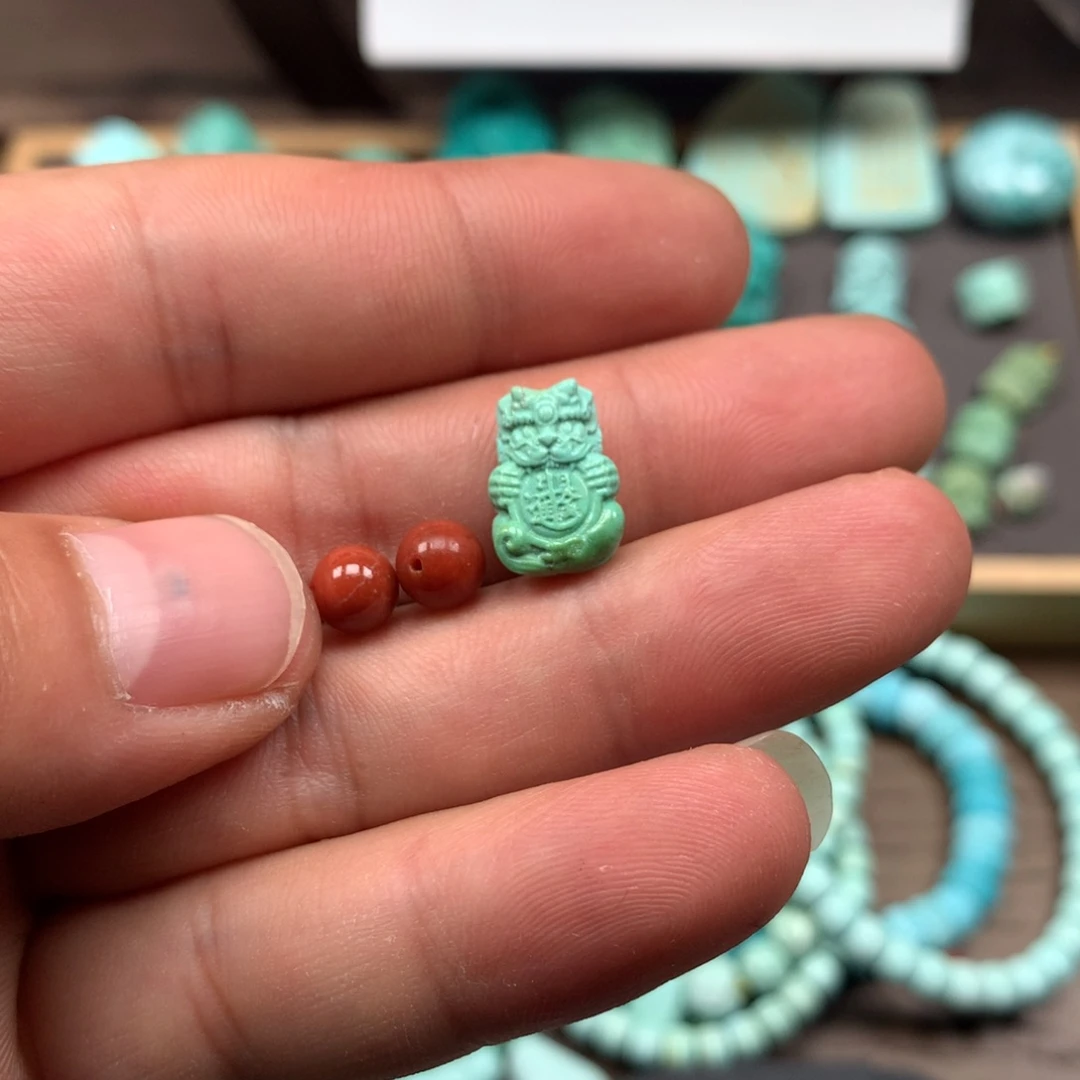 南红玛瑙雕刻未镶嵌