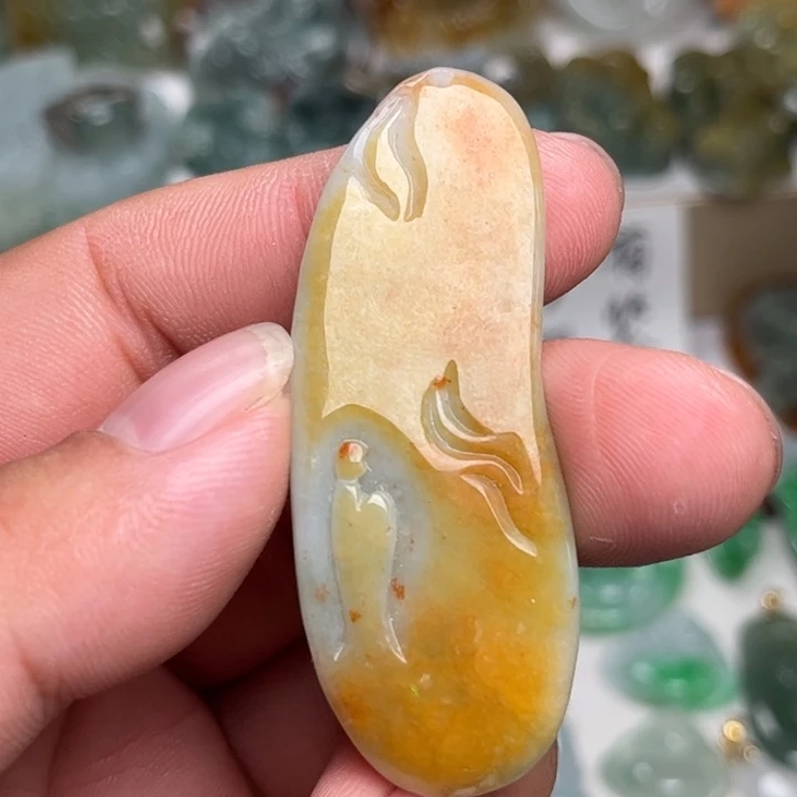 翡翠未镶嵌颈饰悟道
