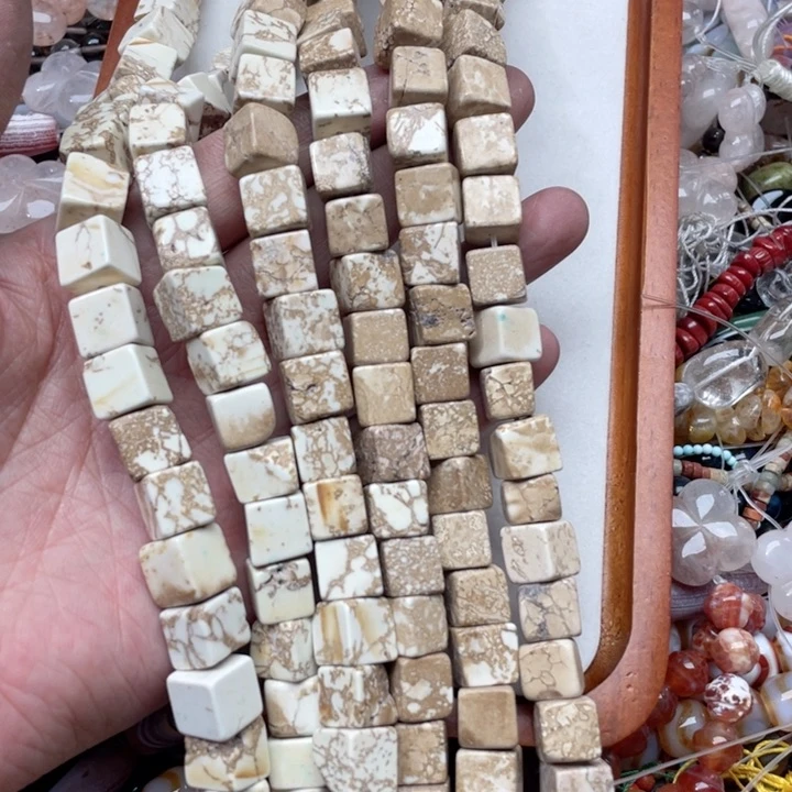 玛瑙/玉髓合金珠宝半成品一条11mm白松豆腐块