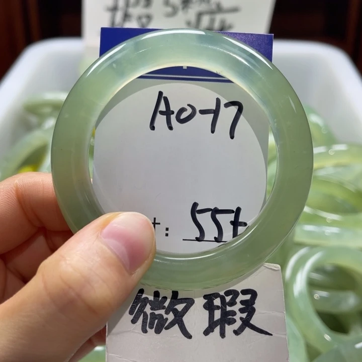 岫玉未镶嵌手镯手镯