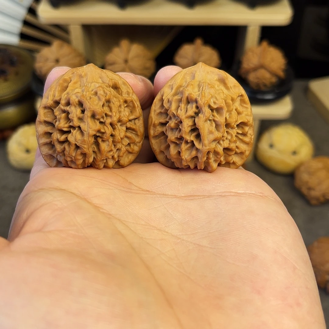 文玩核桃把件38全品秦闷