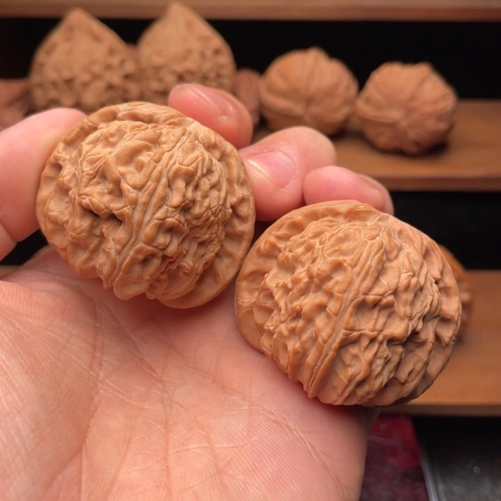 吊坠文玩核桃45边46肚爆肉高货白狮子