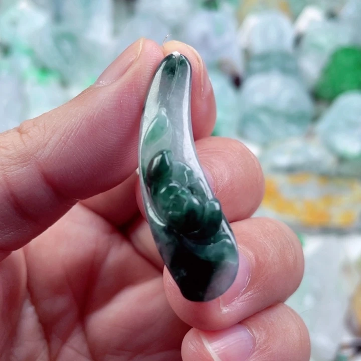 翡翠未镶嵌吊坠(不含链)