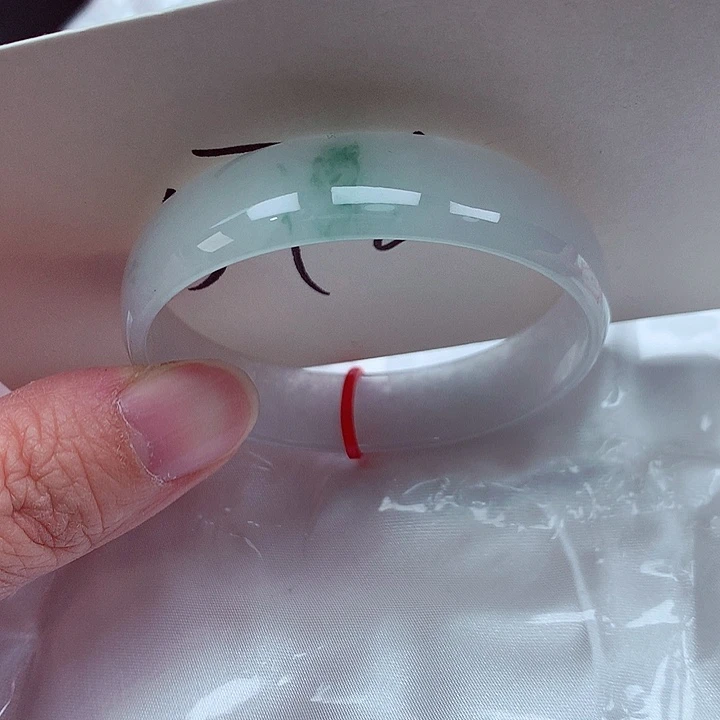 翡翠未镶嵌手镯翡翠