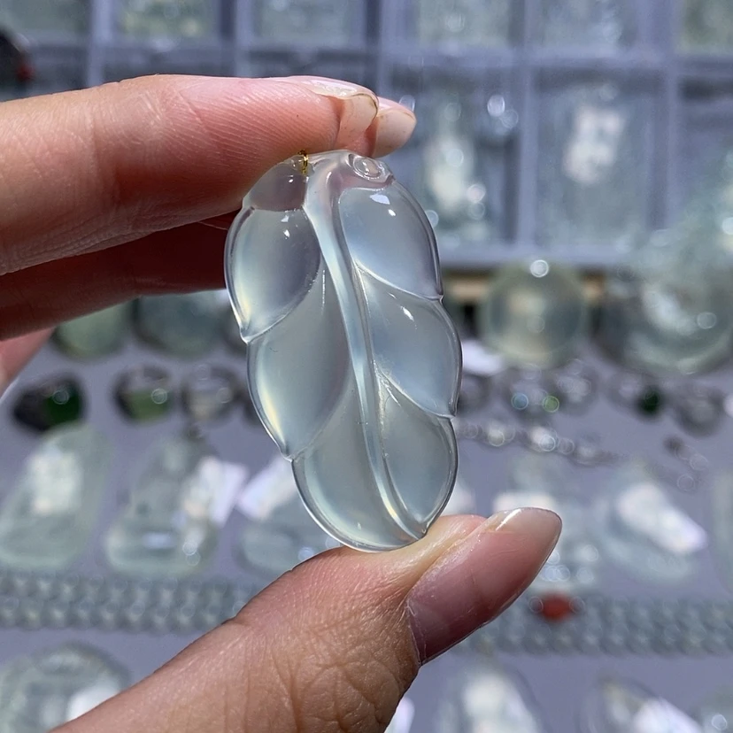 【闪购商品】岫玉颈饰未镶嵌叶子