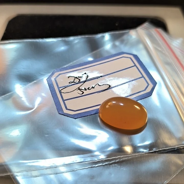 用***2石英岩玉未镶嵌戒面