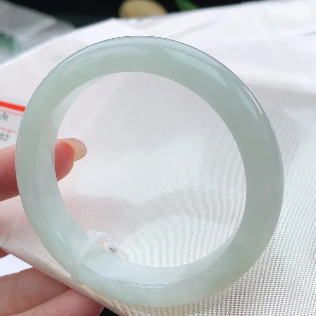 翡翠手镯未镶嵌54圈口400011