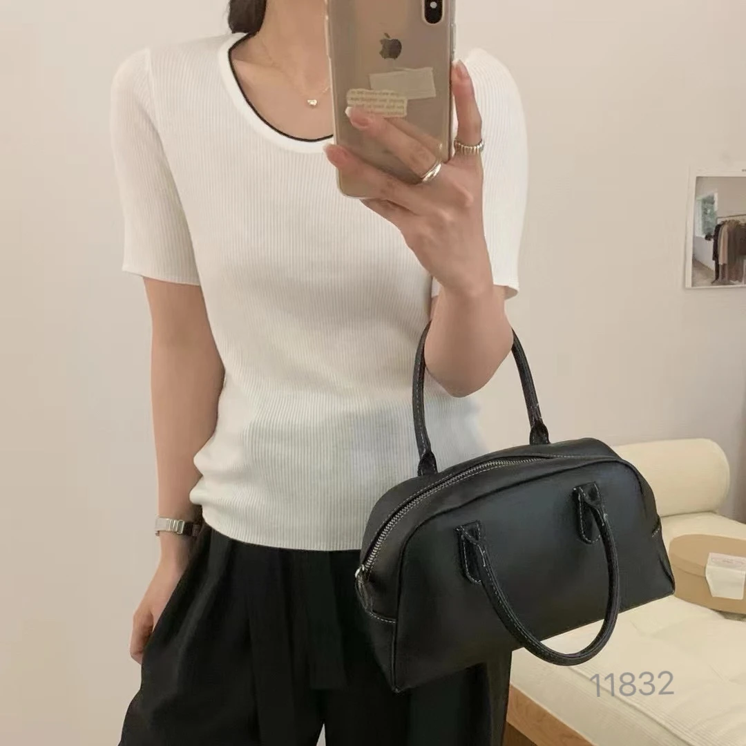 11832（部分无水洗唛，介意慎拍） SANFAN新款净版U领针织衫