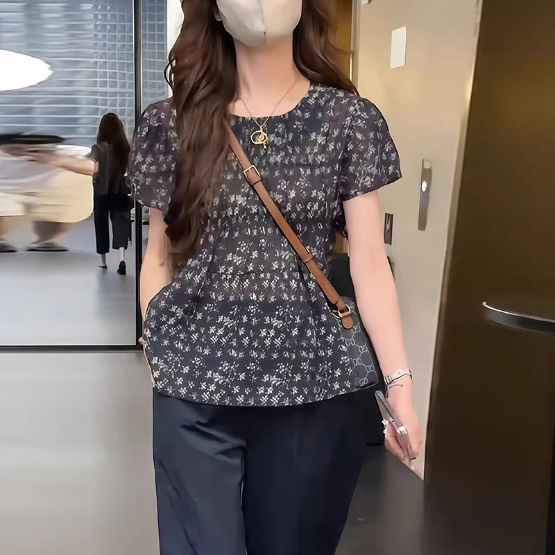 小众洋气减龄时尚碎花短袖衬衫女夏季新款设计感薄款百搭显瘦上衣