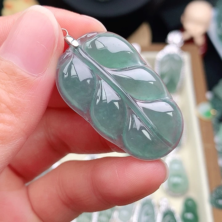 颈饰银S925镶嵌翡翠吊坠