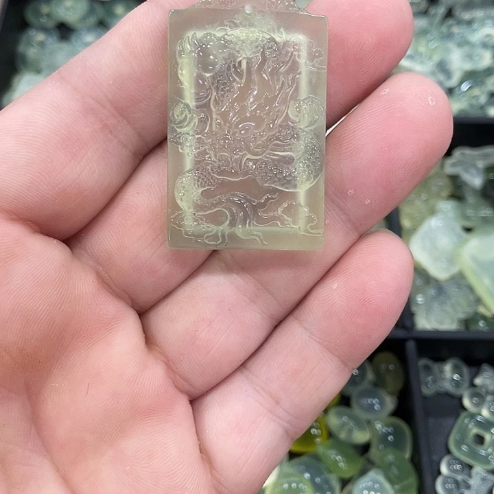 蛇纹石玉合金颈饰