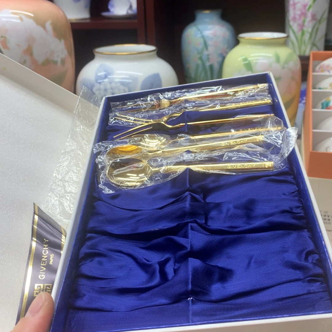 青子海外瓷器保真5***荷