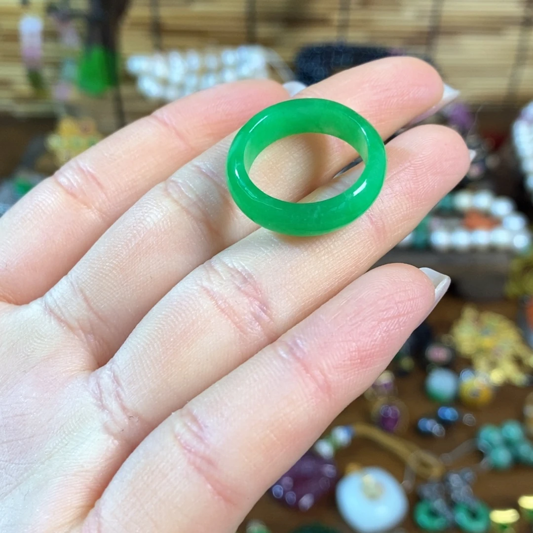 布***灵翡翠未镶嵌戒指漂亮漂亮漂亮漂亮漂亮漂亮