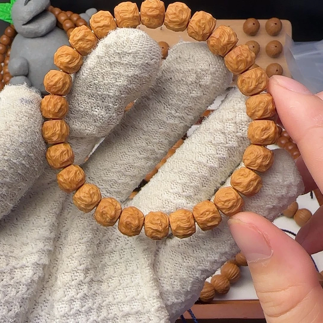 猴头核桃吊坠全品龙蛇之变