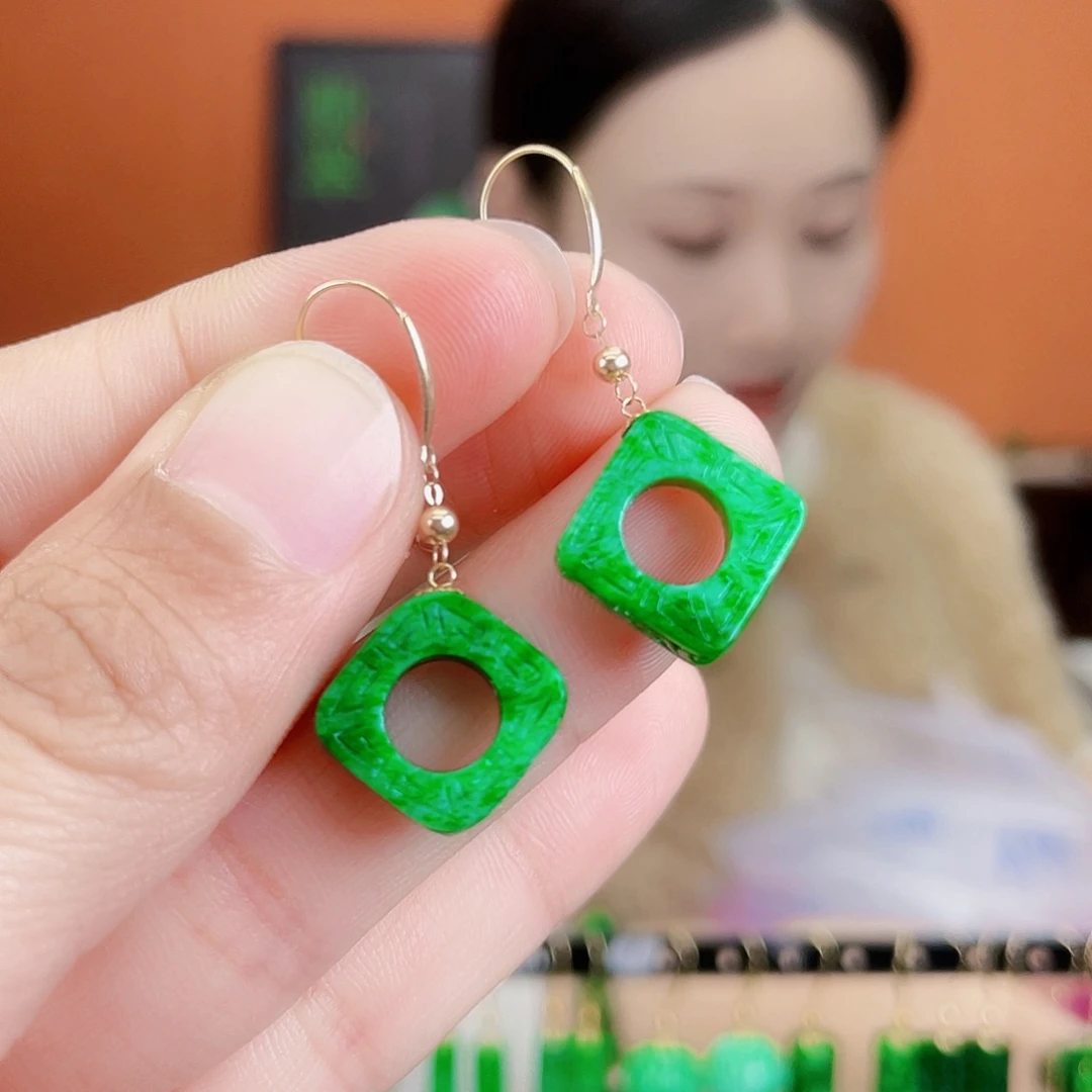 翡翠18K金镶嵌耳饰