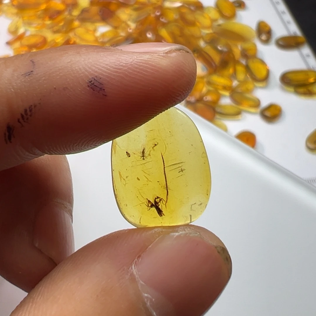 用***1琥珀未镶嵌裸石小的