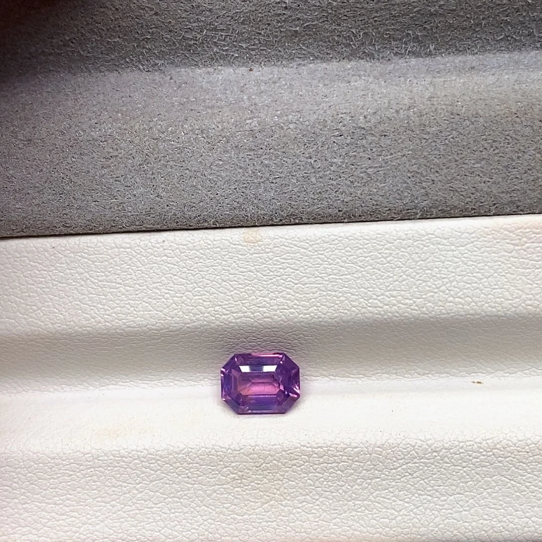 蓝宝石裸石1.56克拉天然无烧紫蓝宝