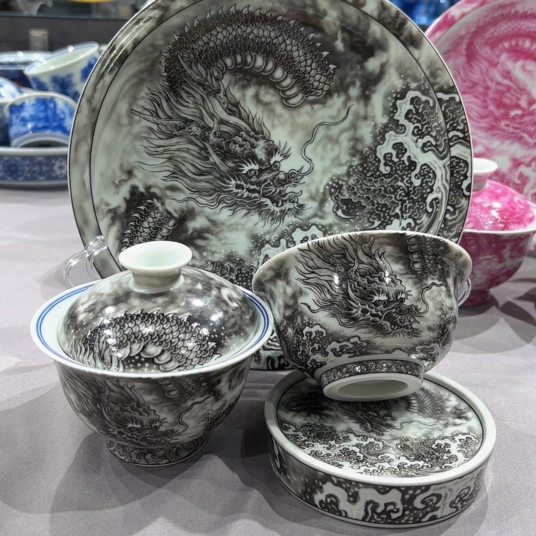 瓷片景德镇瓷器精品陈列