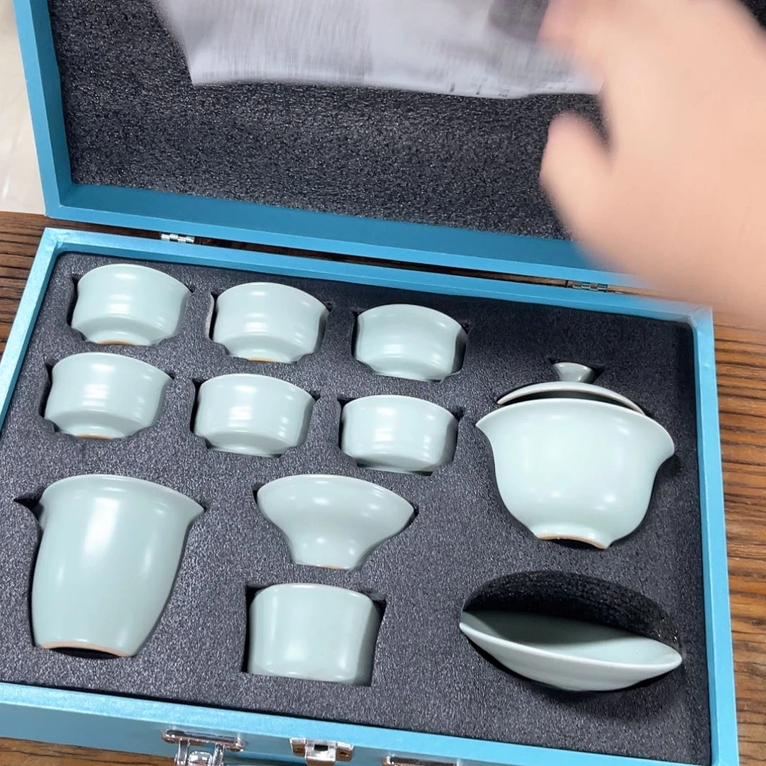 孤品茶具套装等。