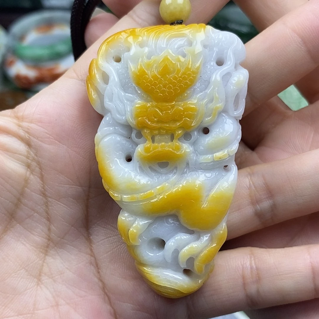 颈饰未镶嵌翡翠怒*牌子