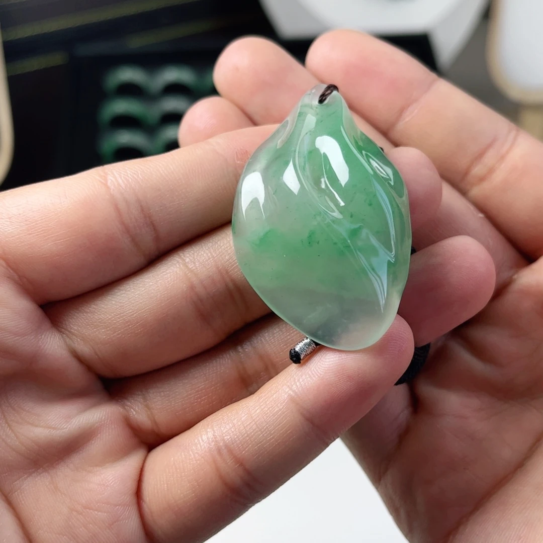 石英质玉（缅黄）未镶嵌随形