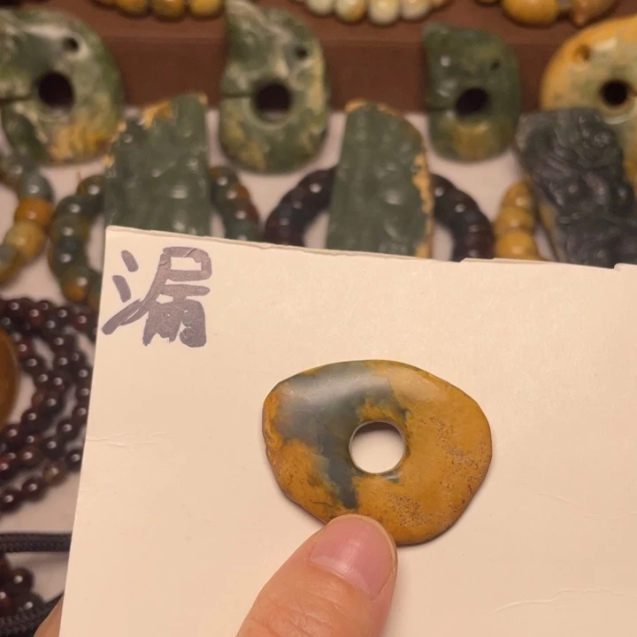 未镶嵌岫岩河磨玉（透闪石质玉）珠宝奇石