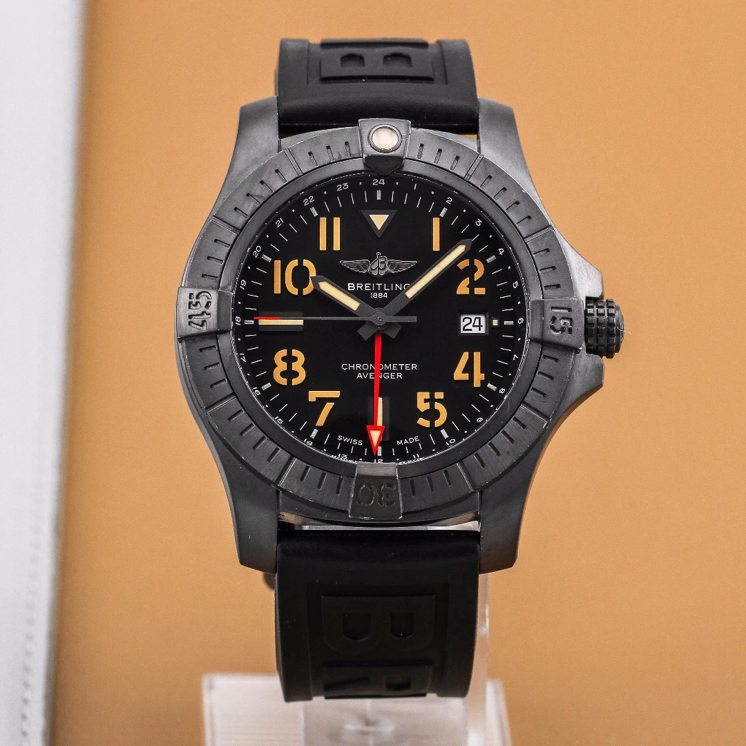 95新 BREITLING/百年灵 复仇者系列V32395自动机械男士腕表