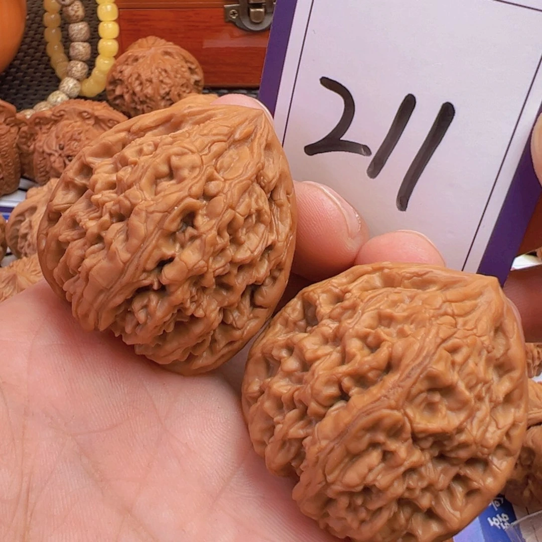 文玩核桃把件虎头王41尺寸211 号