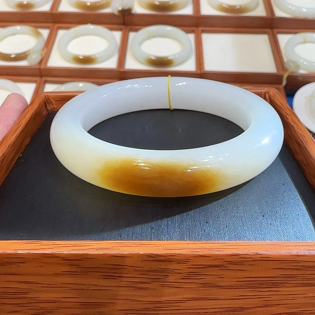 和田玉手镯未镶嵌且末一口老红糖52 53 54