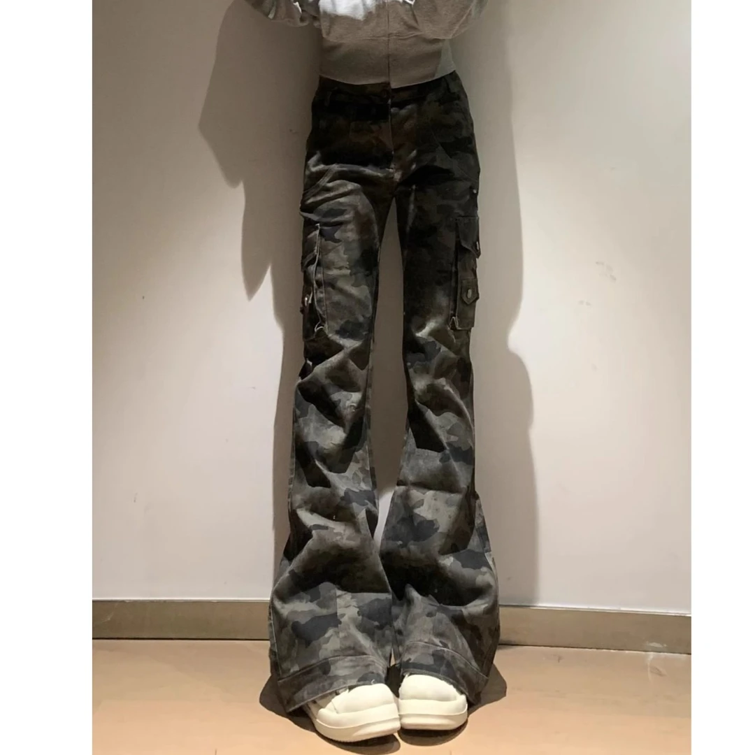 美式高街迷彩微喇工装牛仔裤女春季新款多口袋低腰修身显瘦拖地裤
