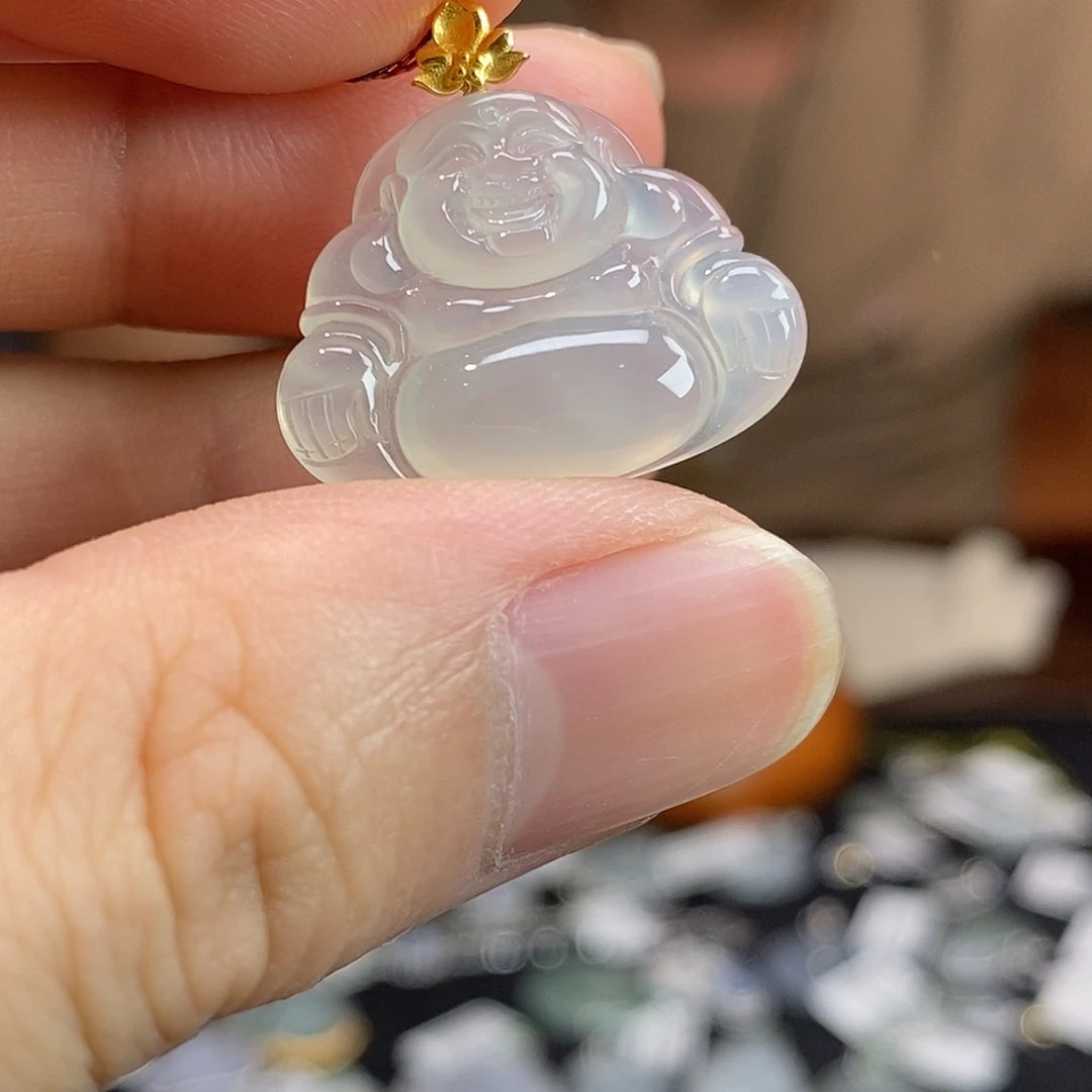 翡翠18K金镶嵌颈饰佛公